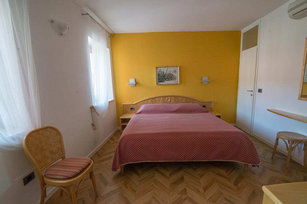 Bed&Breakfast Saturn Veli Losinj Exterior photo
