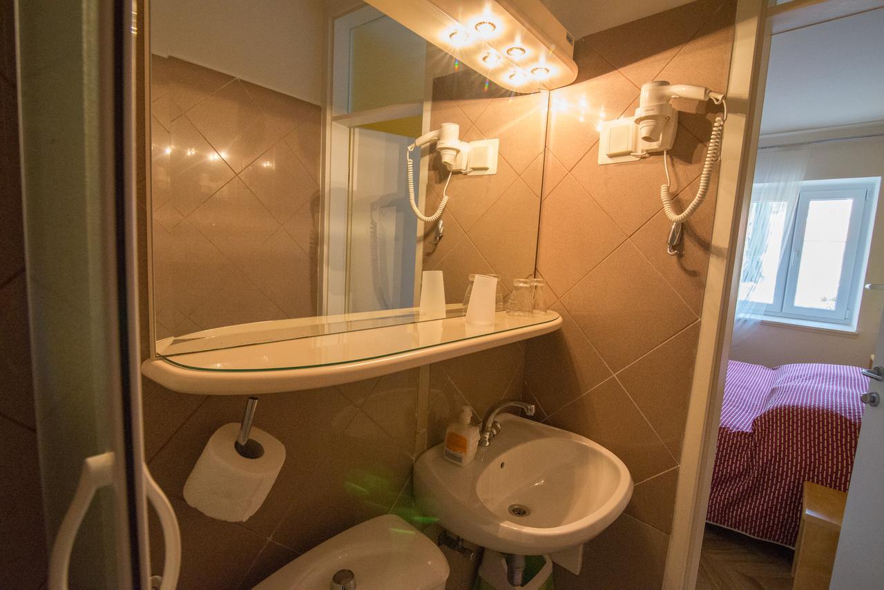 Bed&Breakfast Saturn Veli Losinj Exterior photo